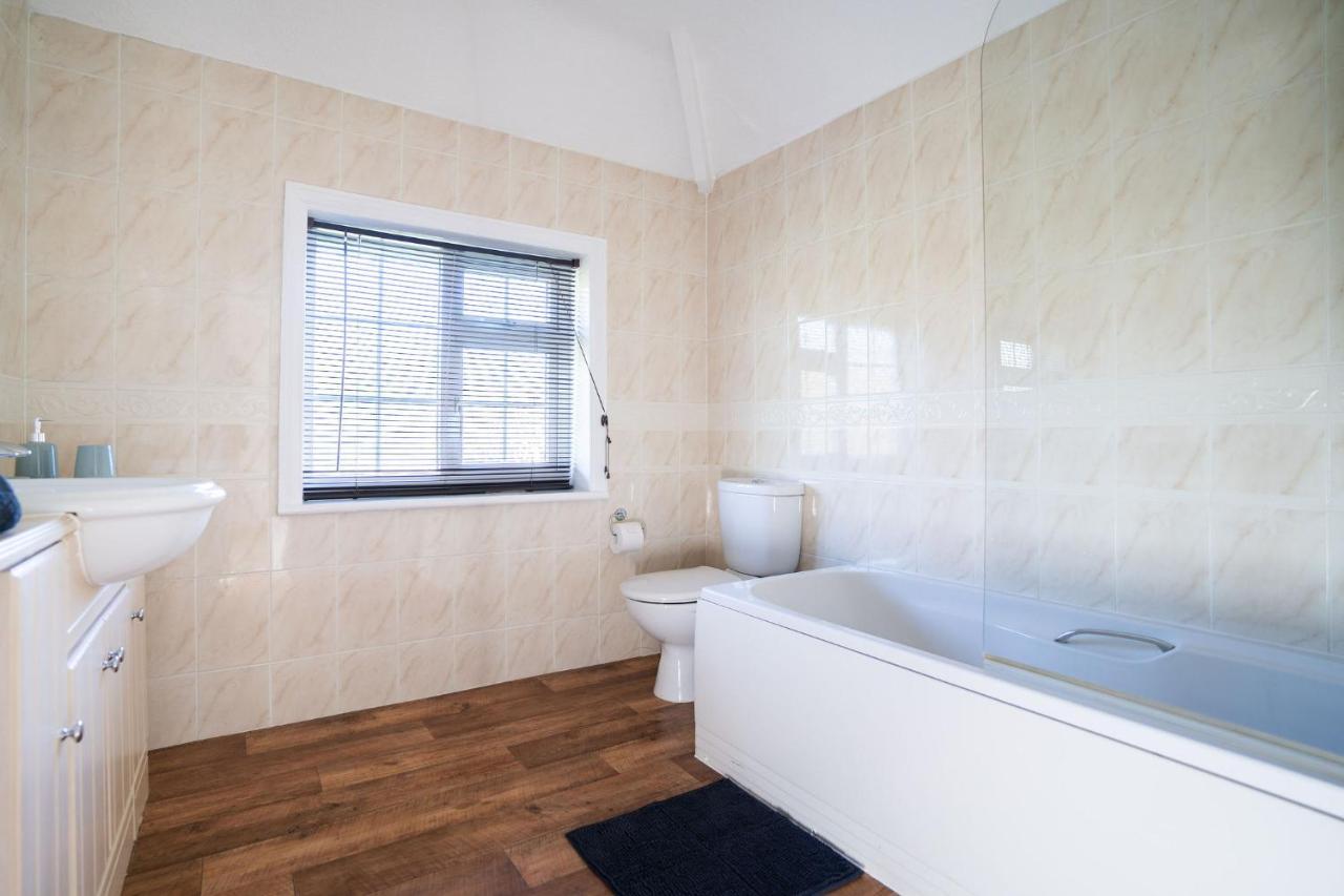 Beautiful Detached Home In Quaint Village Setting Wetherby Buitenkant foto
